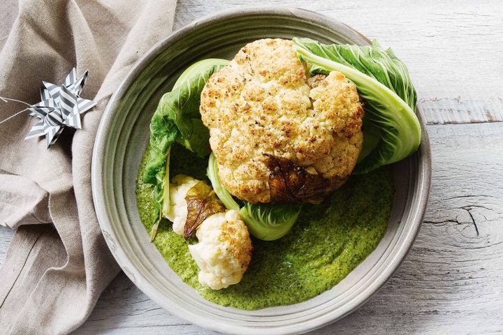 Cauliflower in green sauce