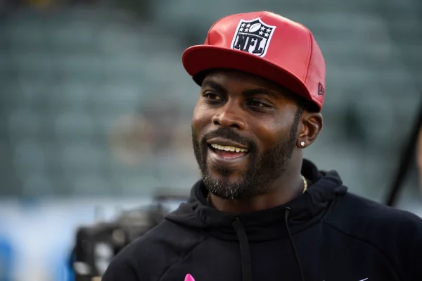 Michael Vick Bio: The Most Hated Athlete In NFL History