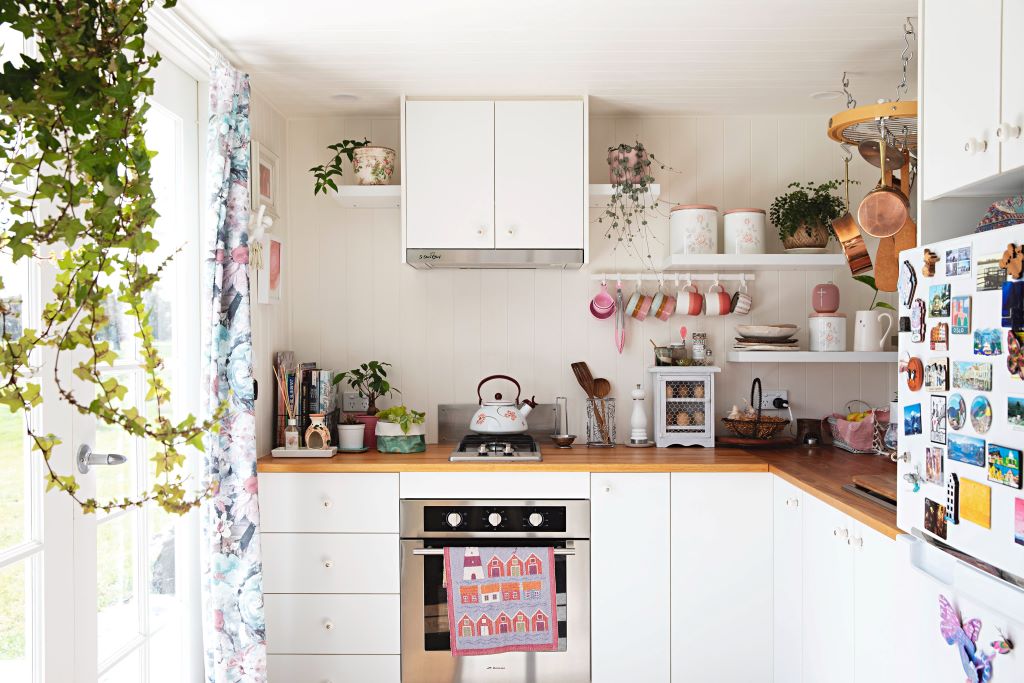 What is the best way to organize a small kitchen Organization?