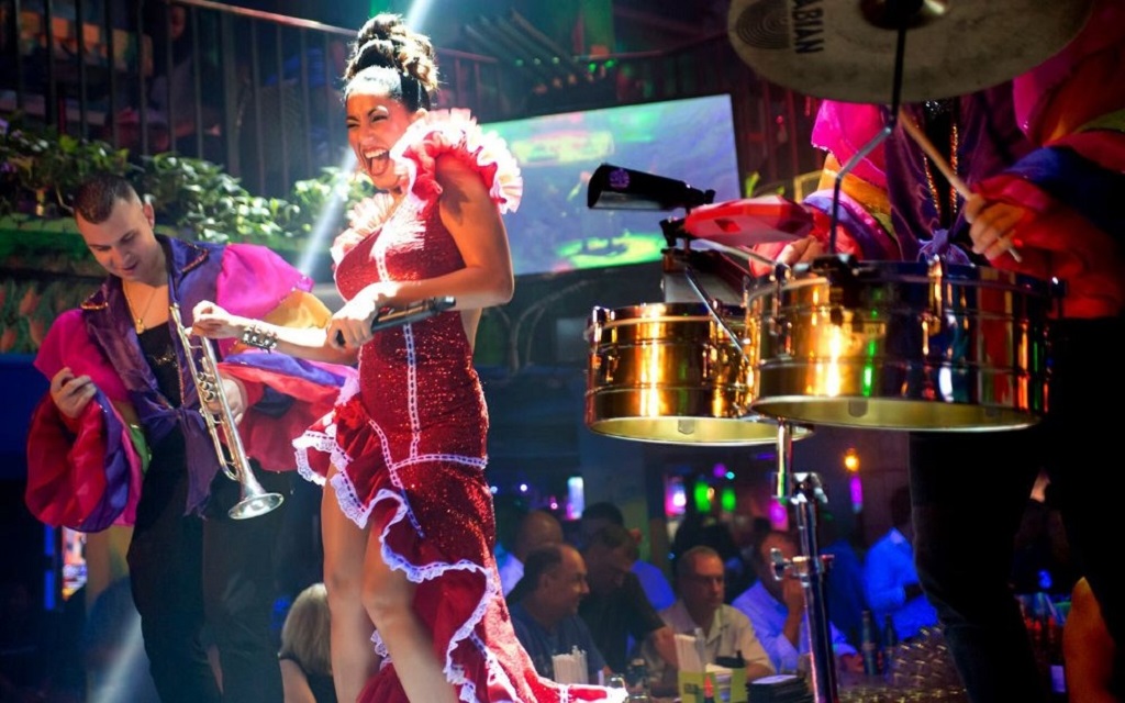 Are there months when Miami clubs are less crowded